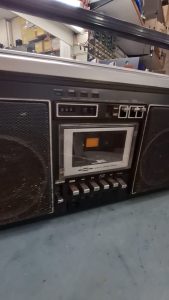 ¡ENTRADA Y REPARACIÓN DE RADIO VINTAGE!